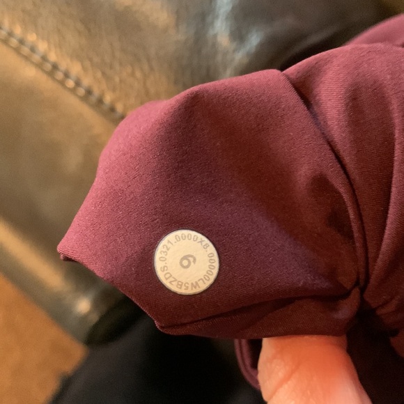 Lululemon on the fly woven joggers - Picture 3 of 3